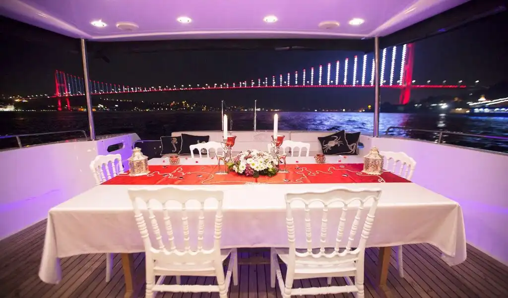 YACHT PRESTİGE İSTANBUL